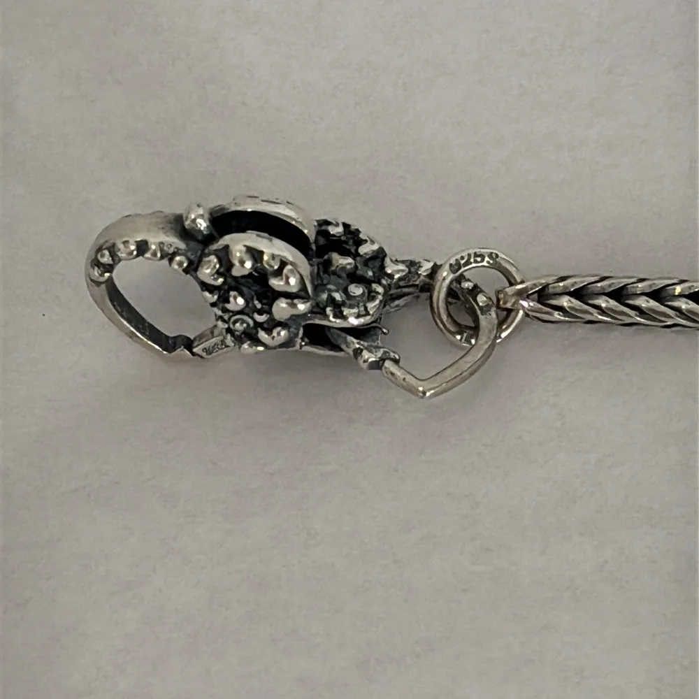 TROLLBEADS sterling silver bracelet with catching hearts lace lock clasp - Picture 3 of 17